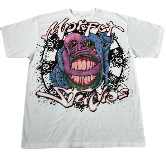 Weird style T